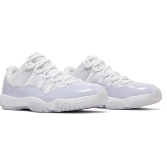 Air Jordan 11 Retro Low 'Pure Violet - Picture 4 of 12